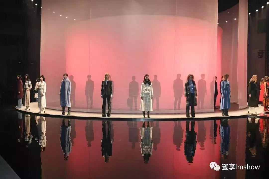 massimodutti类似男装品牌,massimodutti和zara有什么关系