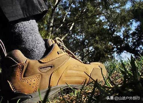 为什么徒步必须穿徒步鞋,户外徒步的基本知识