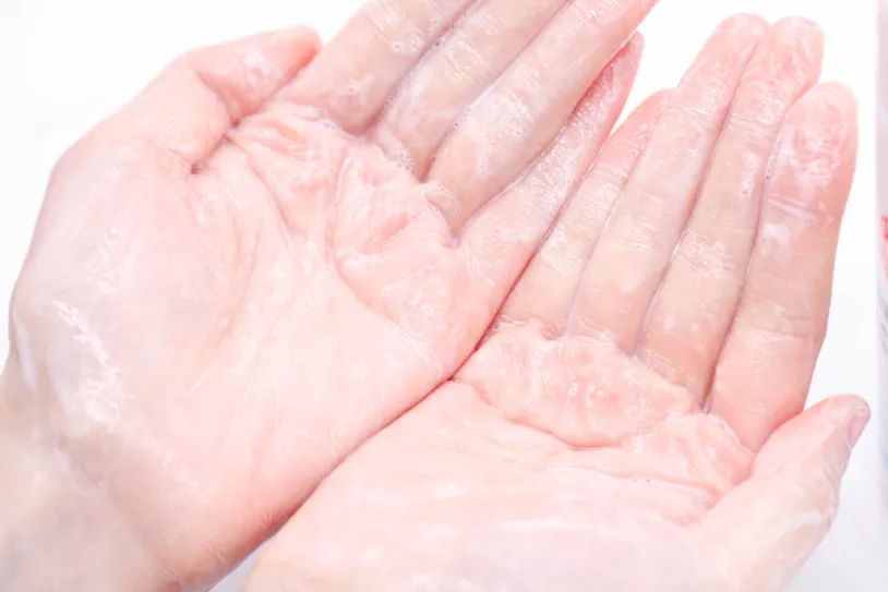 男士痘痘肌应该怎样护肤早晚,男士痘痘肌痘印护肤推荐