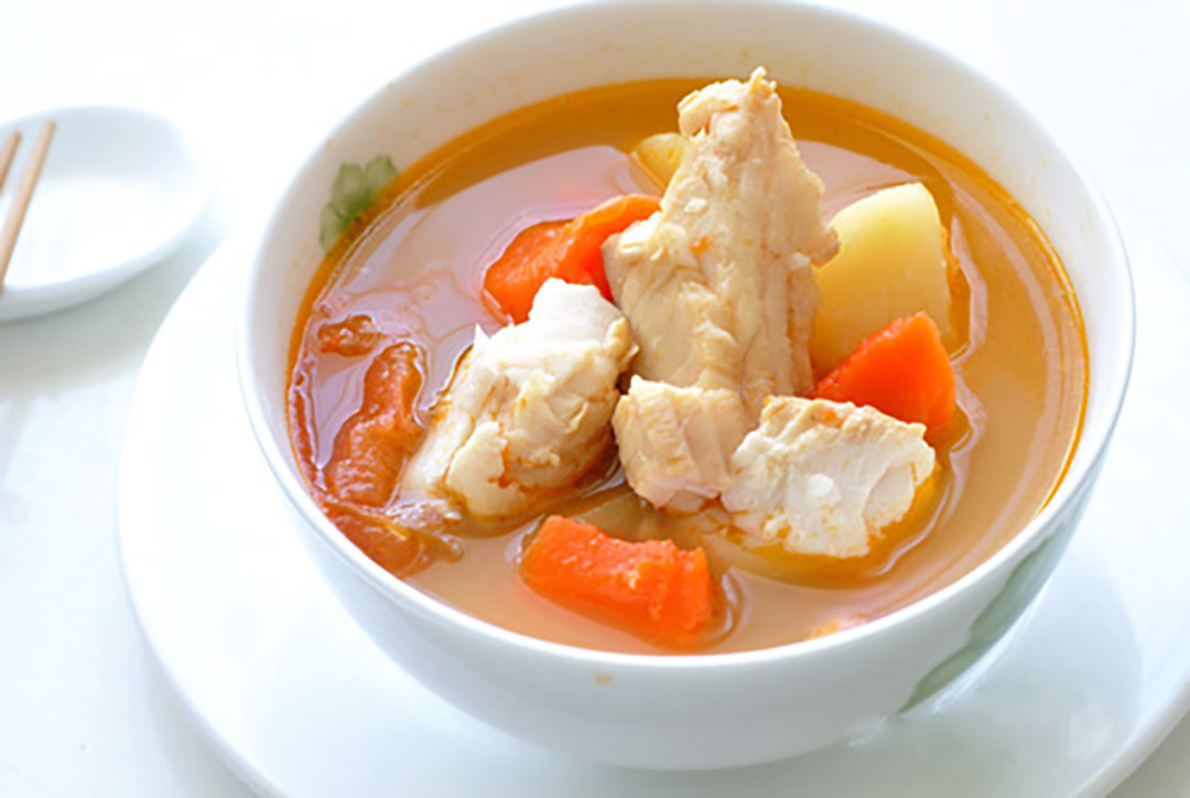 鱼汤熬出来有点发黑什么原因,鱼汤熬出来很浑浊怎么办