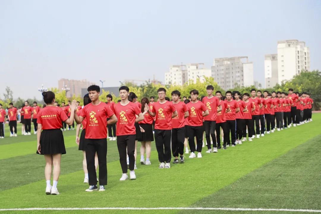 庆祝建党十周年校园艺术节手绘,建党100周年艺术节各个校园展演