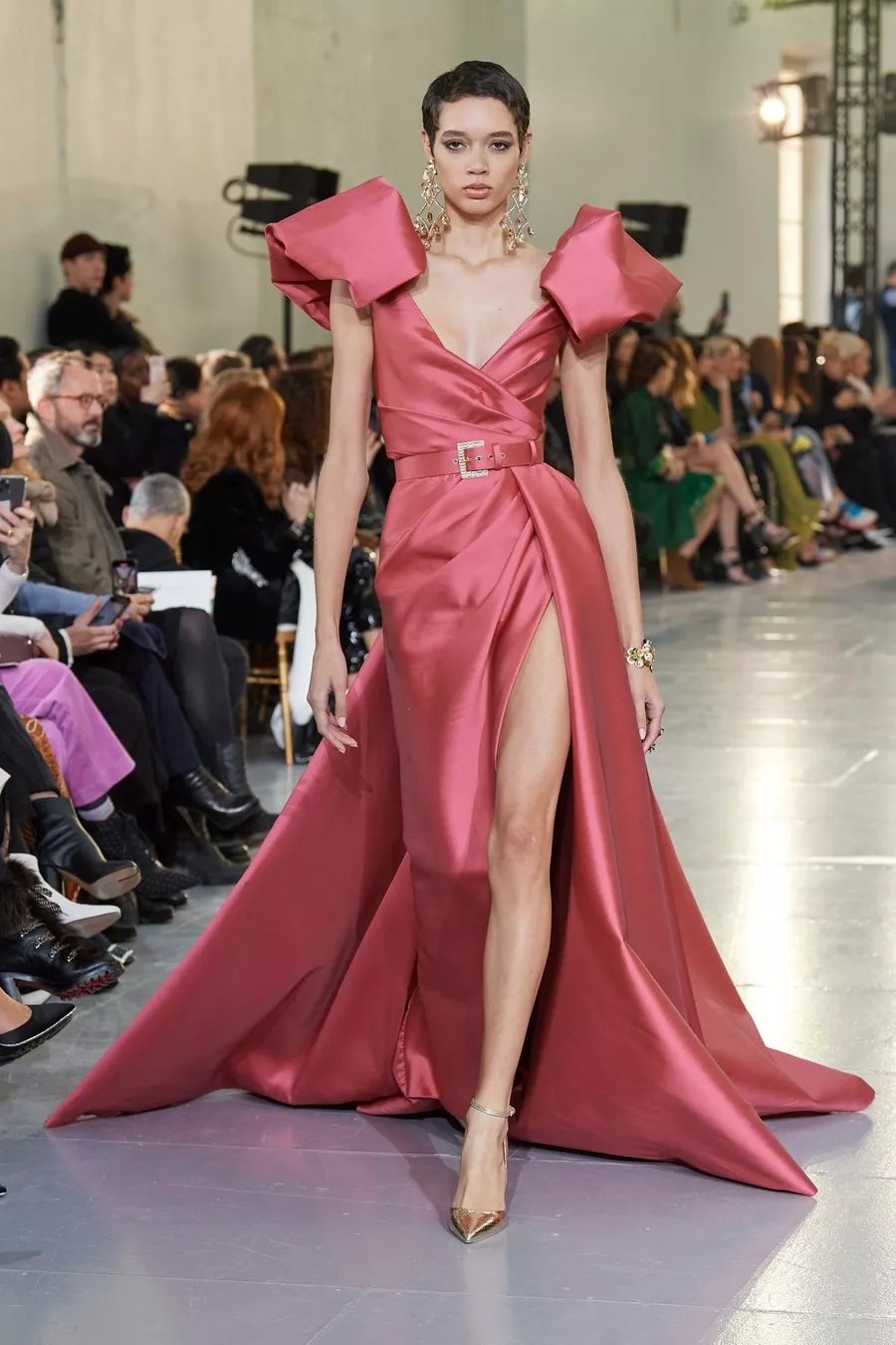 2020巴黎秋冬高定时装周完整版 (2019年春夏巴黎高定时装周)