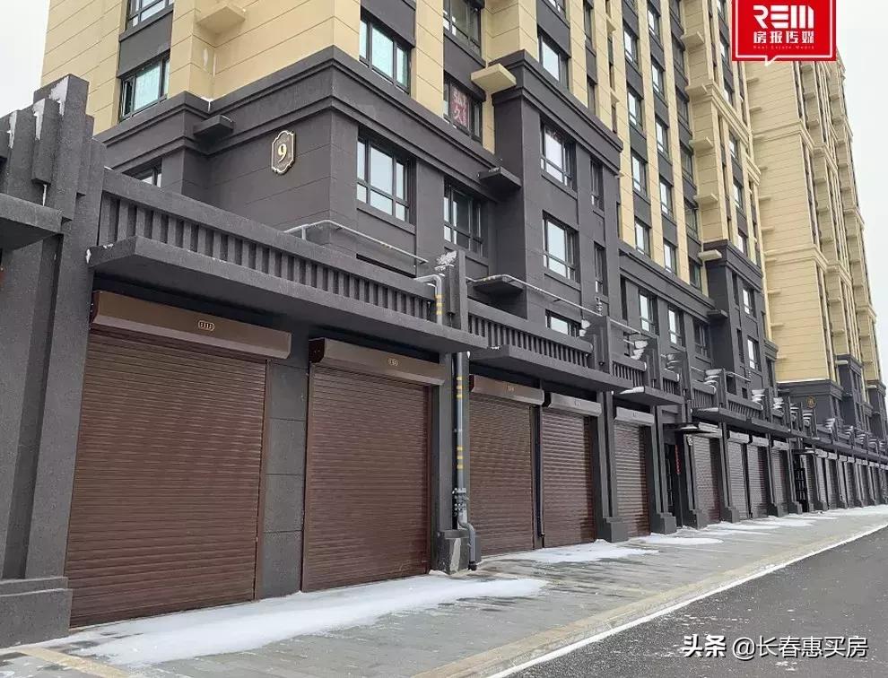 花8000买号值不值,花8000买个龙鱼缸