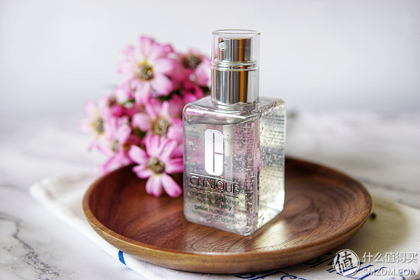 夏季面霜保湿不油腻退红不拔干,夏天清爽不油腻的面霜有哪些