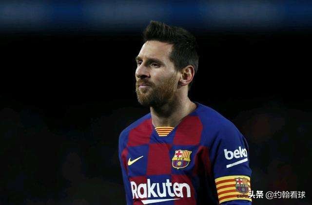 c罗进球台上小球迷,当c罗面做c罗庆祝动作