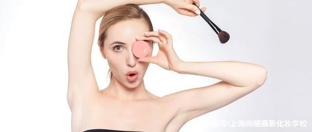 化妆师这个职业怎么样,描述化妆师这个职业的句子