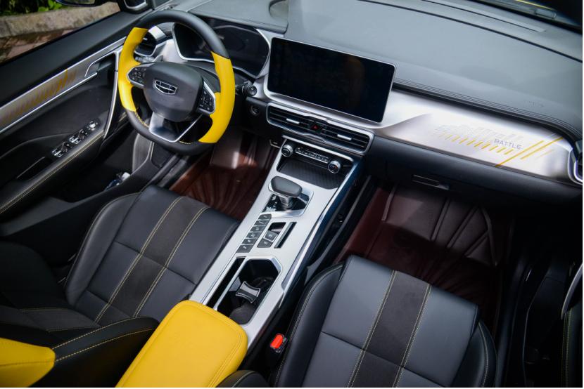 中国小钢炮汽车,吉利新缤越试驾