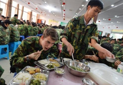 都是军训为什么差距那么大,军训都一样吗