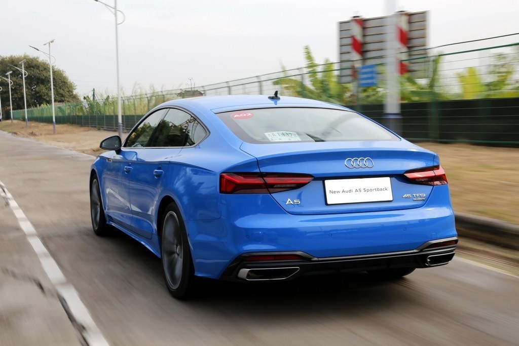 奥迪a5coupe,奥迪a53.2