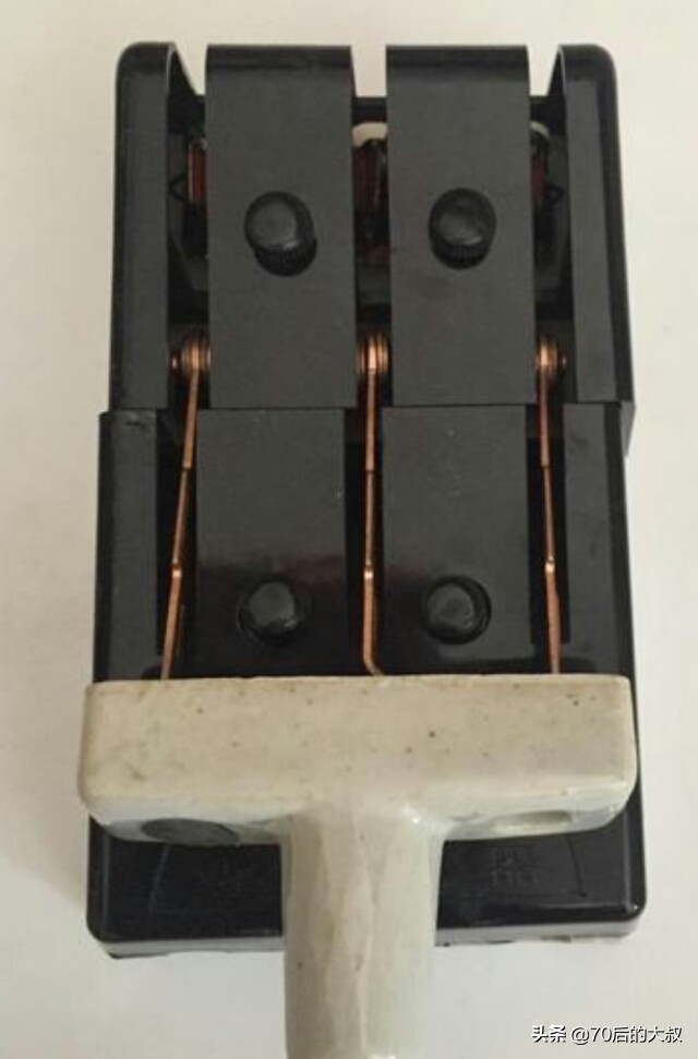 断路和短路的区别是什么,短路断路是什么原因造成的