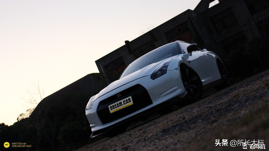 唯快是图，无数男孩梦想中的“战神”GTR轻体验