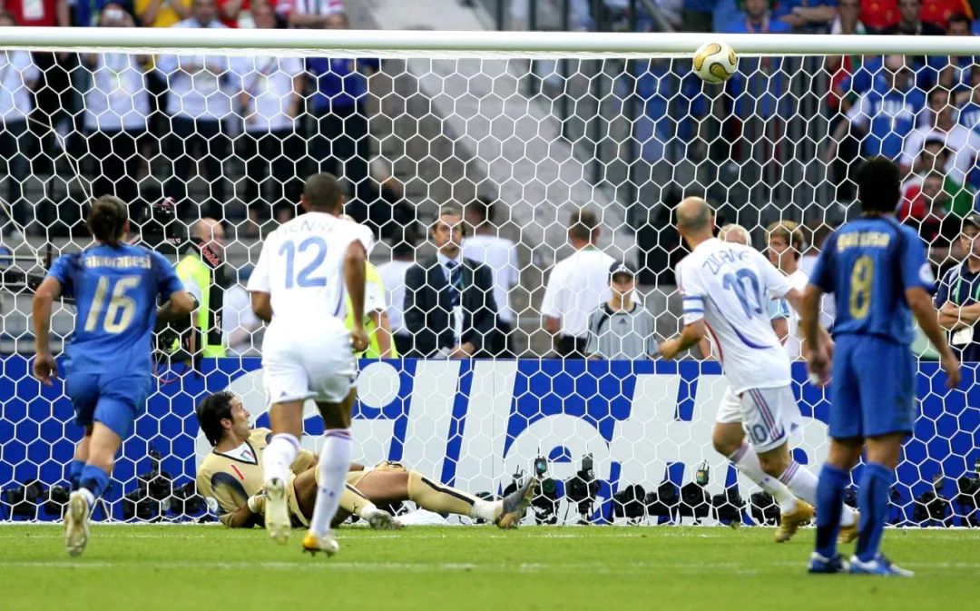 致球迷书：你好，这里是齐达内