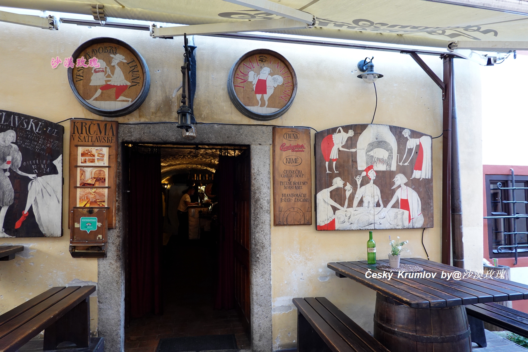 在有“捷克的丽江”之称的小镇,寻觅五瓣玫瑰的芳香