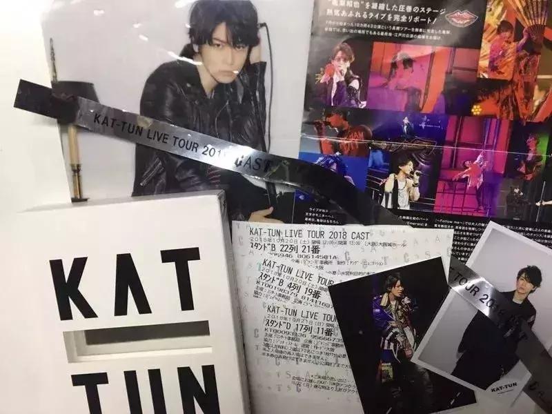 现在的女生都有很多人追,现在的女生都主动追男生