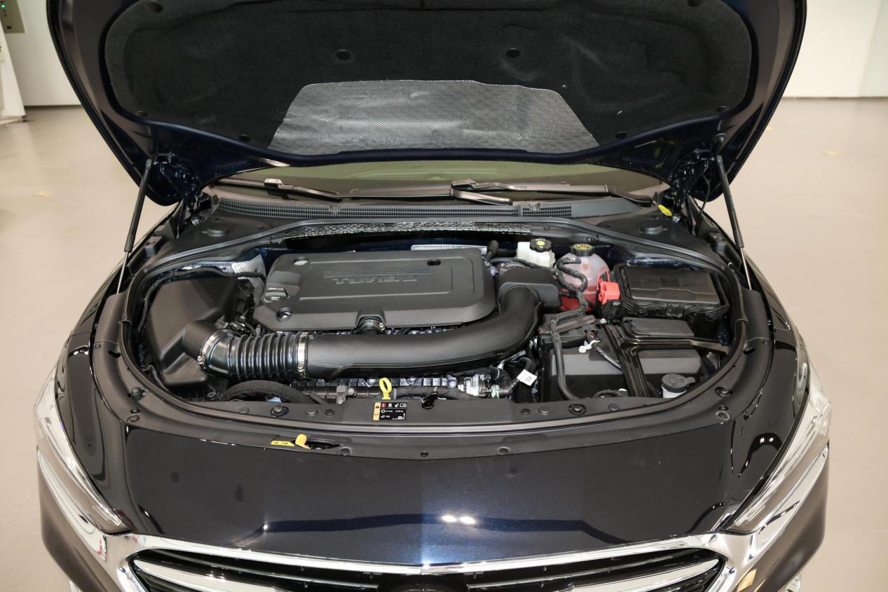 06款别克君越上市时有几种颜色,06年别克君越是国几