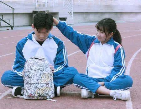 班主任是怎么发现早恋的,班主任是如何发现你早恋