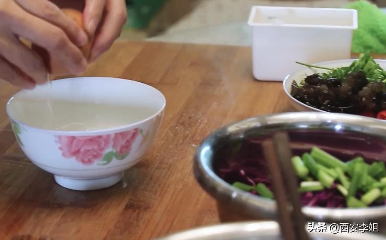 茴香鸡蛋煎饼面糊怎么调最好,茴香煎饼的做法最正宗的做法