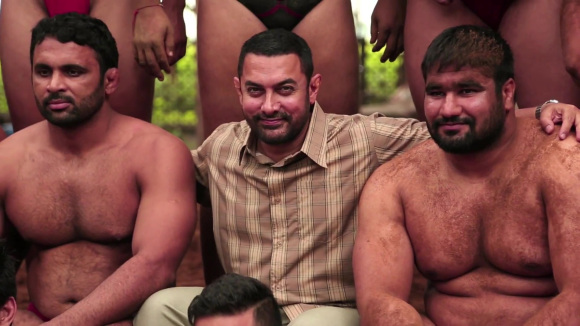 阿米尔汗：年龄成谜，身材无敌，一个用电影改变国家的肌肉硬汉