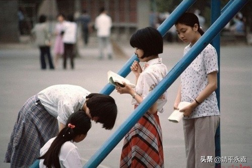 中国女性百年校服变化讲解,南方航空空乘制服的演变