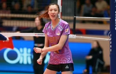 中国女排最强三叉戟接应,女排三大主攻手明年或无缘国家队