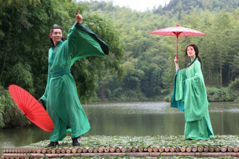 40岁，华枝春满；40岁，也悲欣交集