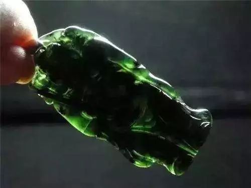 黑色玉石都有哪些,黑色玉石有哪几种怎么分