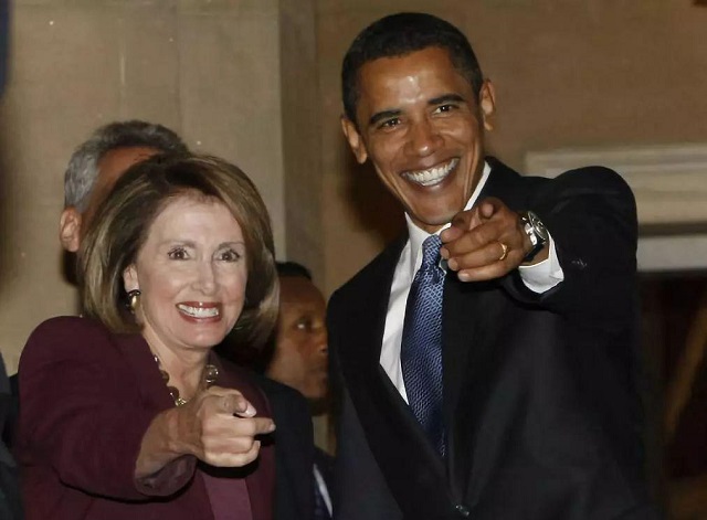 美国政坛一姐，手撕特朗普成日常，81岁仍坚守“*华反**战线”