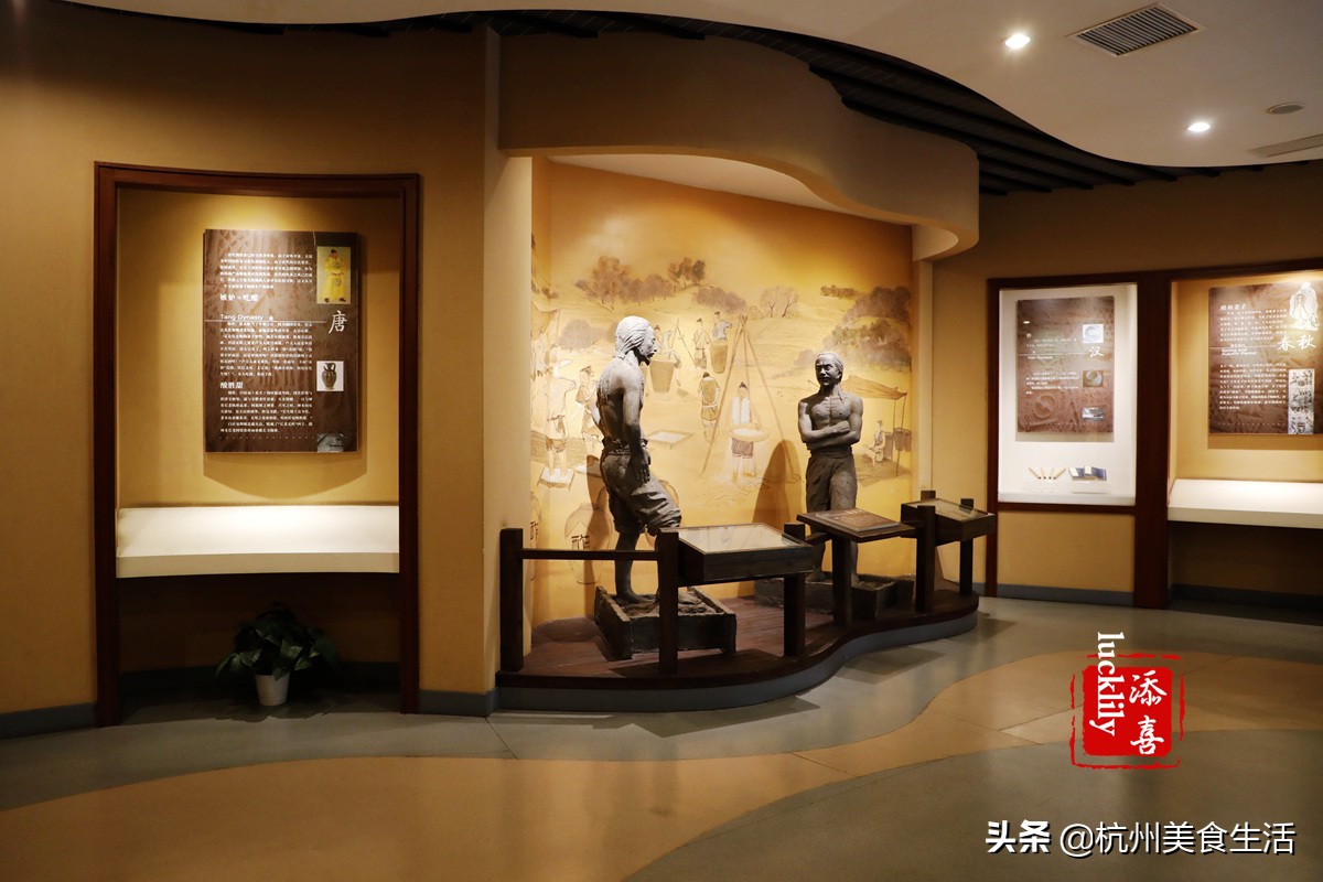 镇江美食三茅宫地锅鸡,镇江美食推荐锅盖面