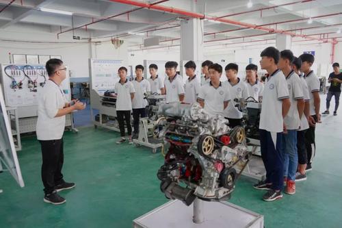 初中毕业考没学上？家长很“头疼”，三条“出路”可参考