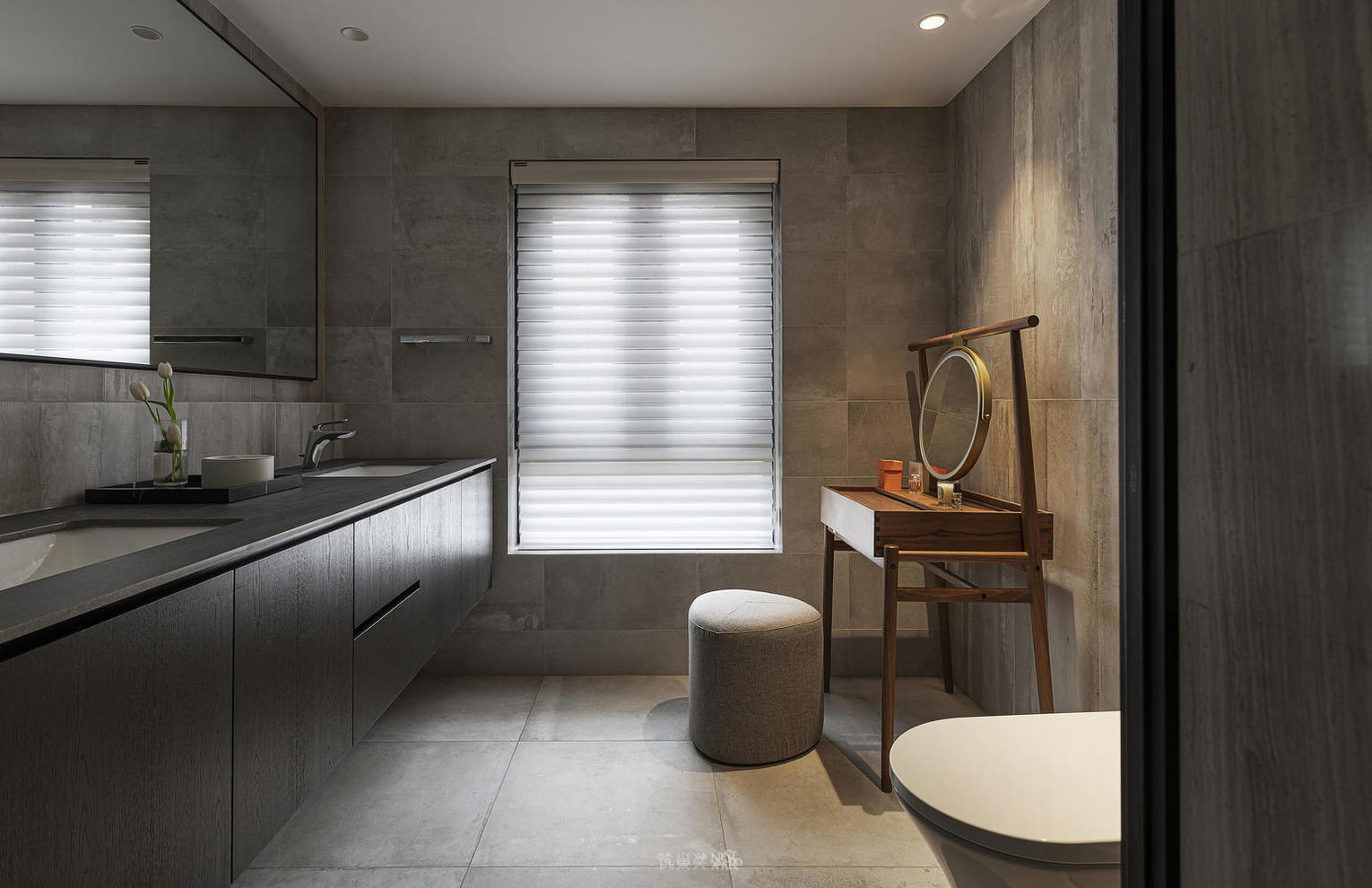 设计师梁彬：成都246㎡宁静致雅，黑与白交错空间