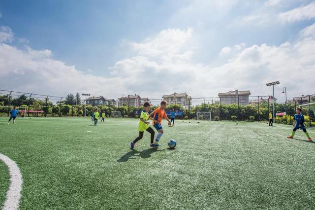 少儿足球零基础体验课,少儿暑期足球体验课