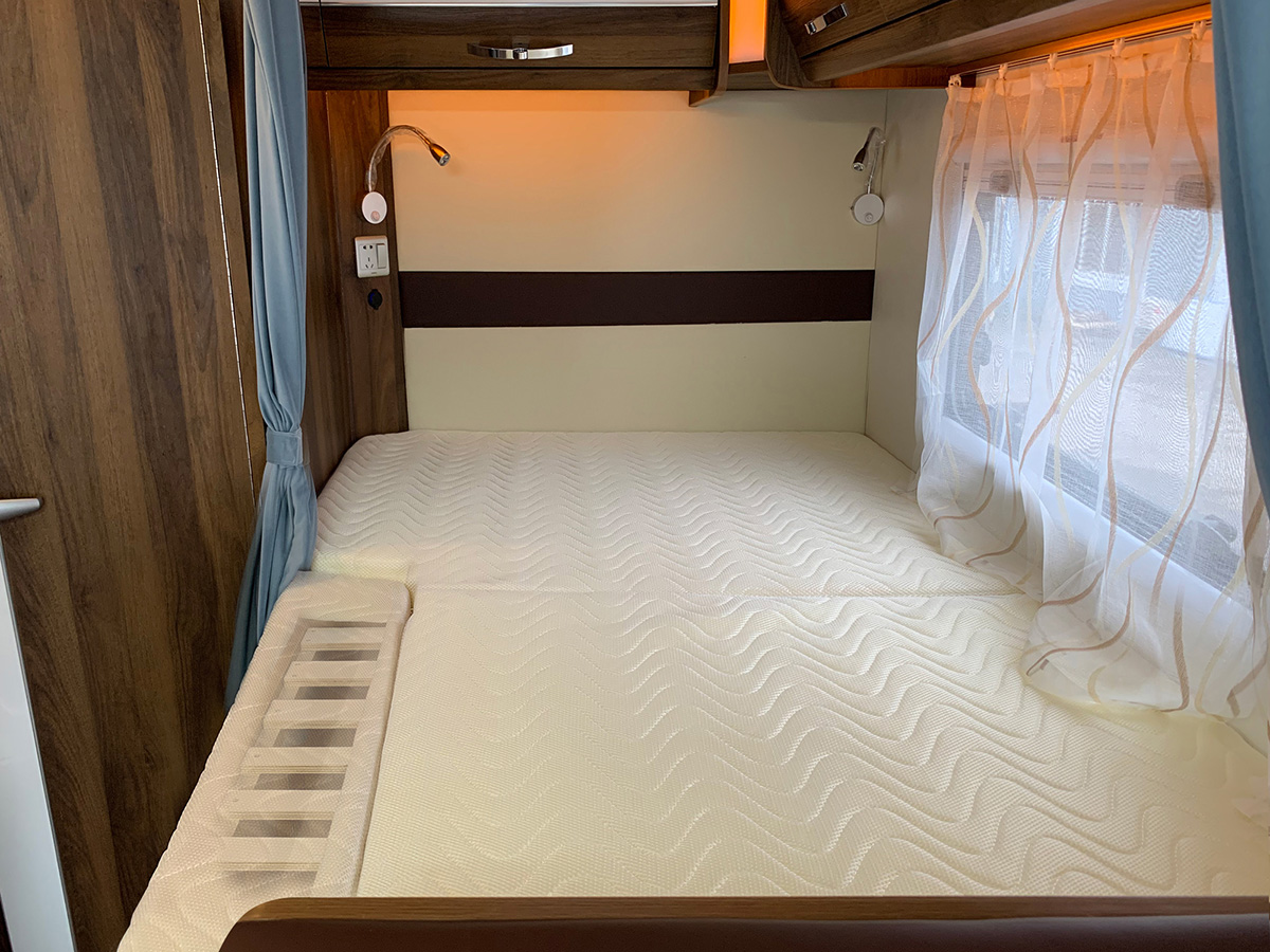 依维柯国产四驱6座房车,新星房车t600依维柯国产