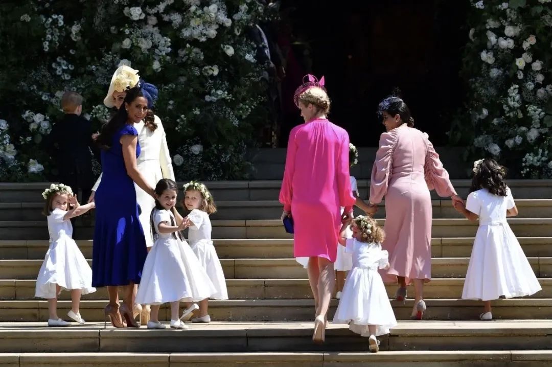 梅根和英国王室打起了媒体战,梅根含泪谈英国王室