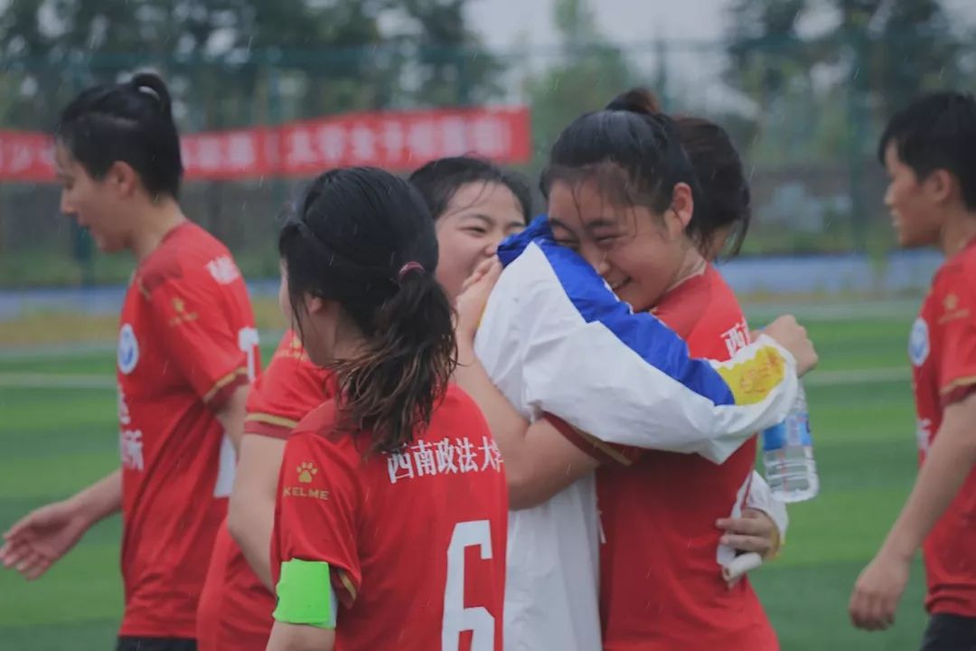 西南医科大学女足夺冠,女足夺冠采访视频