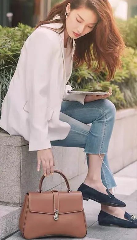 适合女生的第一款高奢包,5000千元以下的轻奢女包推荐