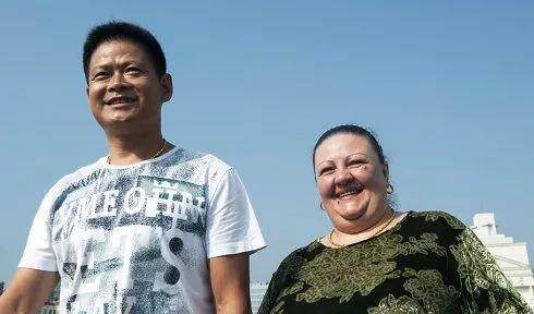 山东26岁小伙娶越南新娘,农村小伙28岁娶了一个20岁的媳妇