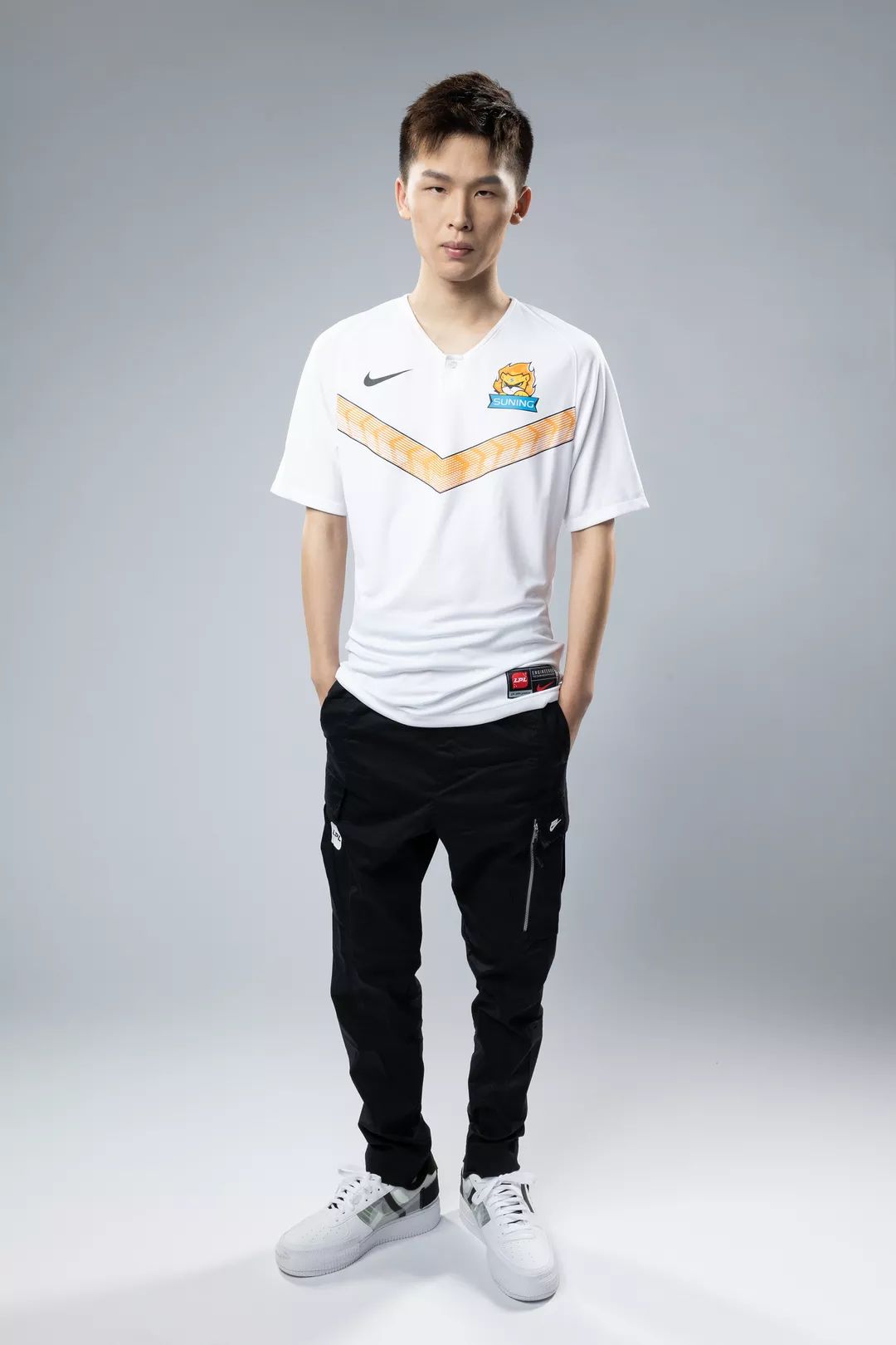 nikelpl队服,英雄联盟lpl与nike