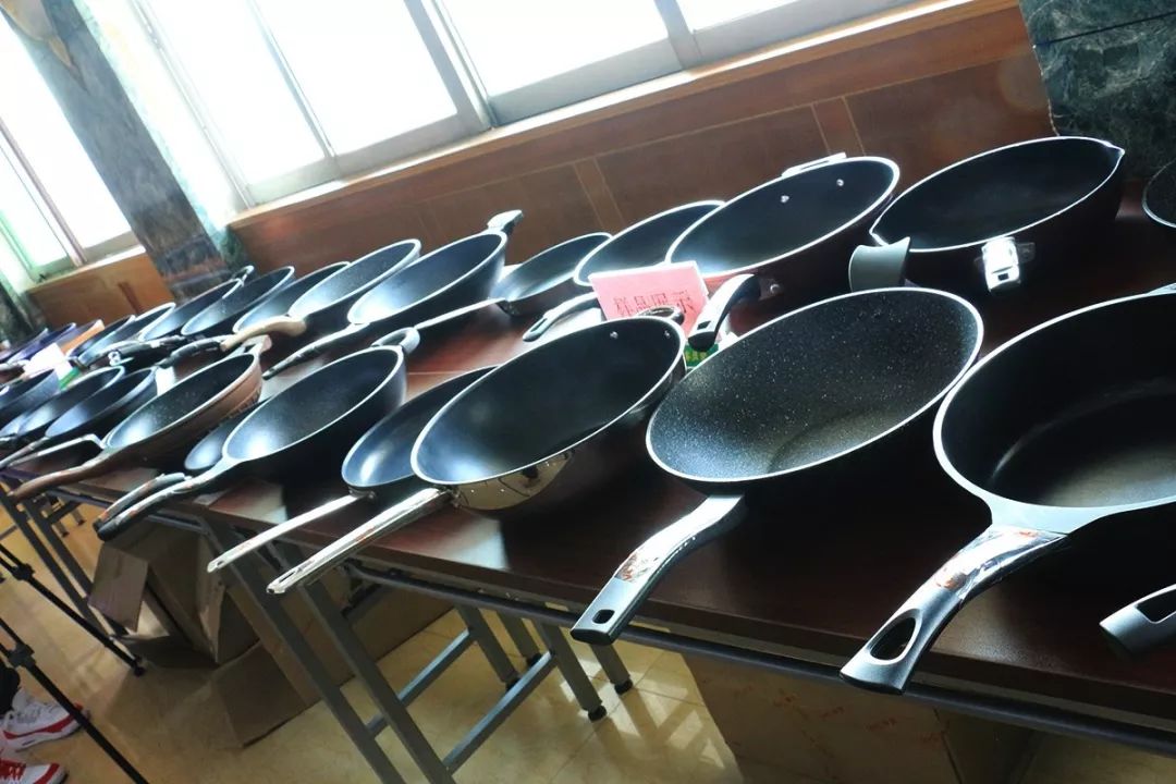 到底哪种不粘锅安全好用,什么锅没毒不粘锅好用