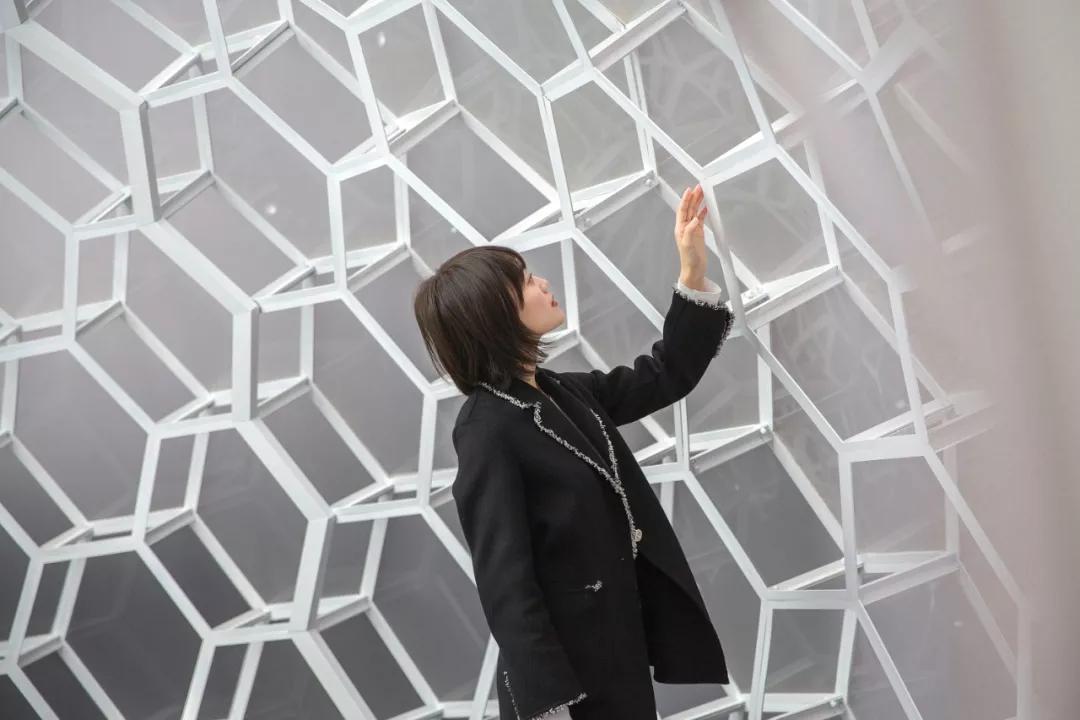 霸屏来袭！来娇兰“星球”，绽放你所有的美丽