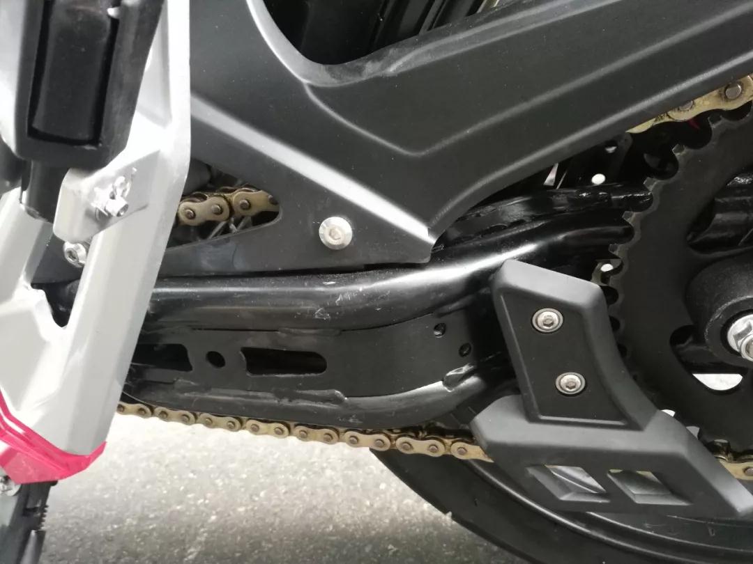 小排量单摇臂街车,大排量单摇臂街车