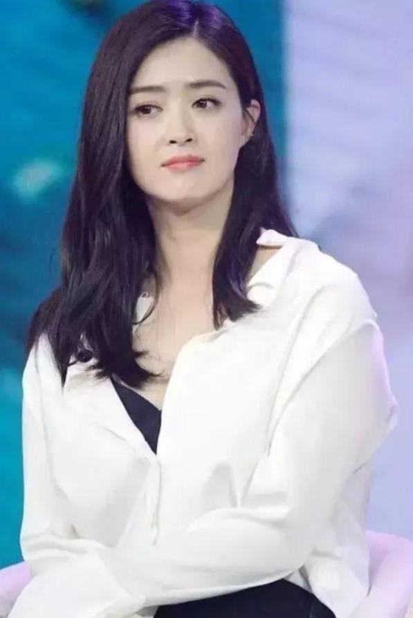 张天爱黄色露背吊带装,张天爱小背心吊带露肩写真