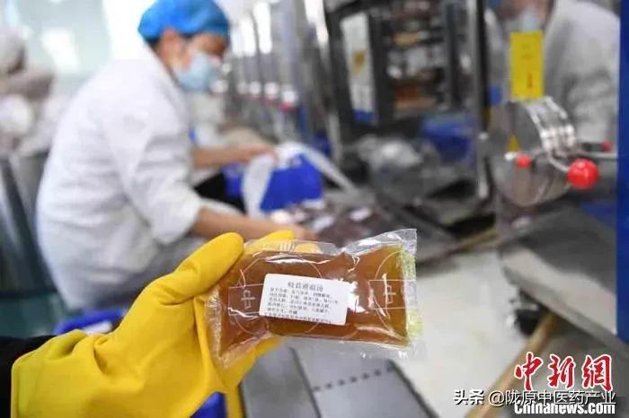 探访“甘肃方剂”煎药室：从早“熬”到晚每包药熬煮逾1小时