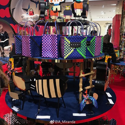 新款时尚菜篮子包,包包ins高级感小香风