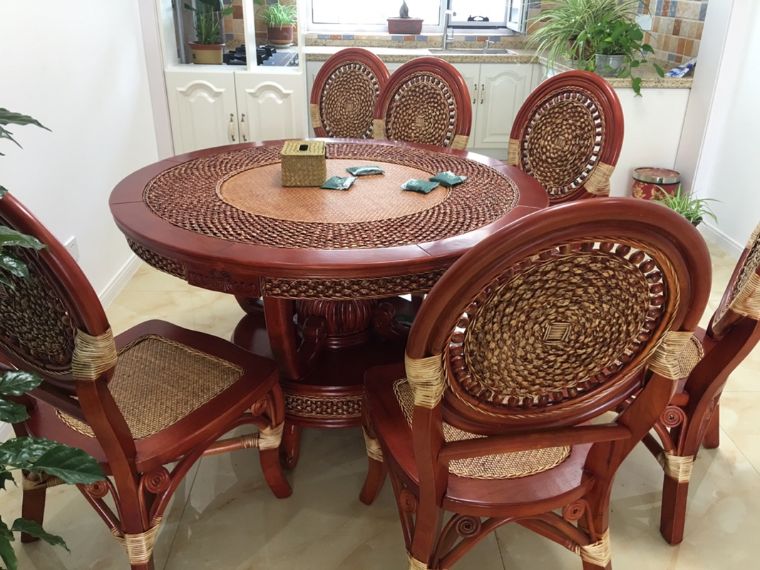 实木餐桌实用吗,木质餐桌什么材质的好