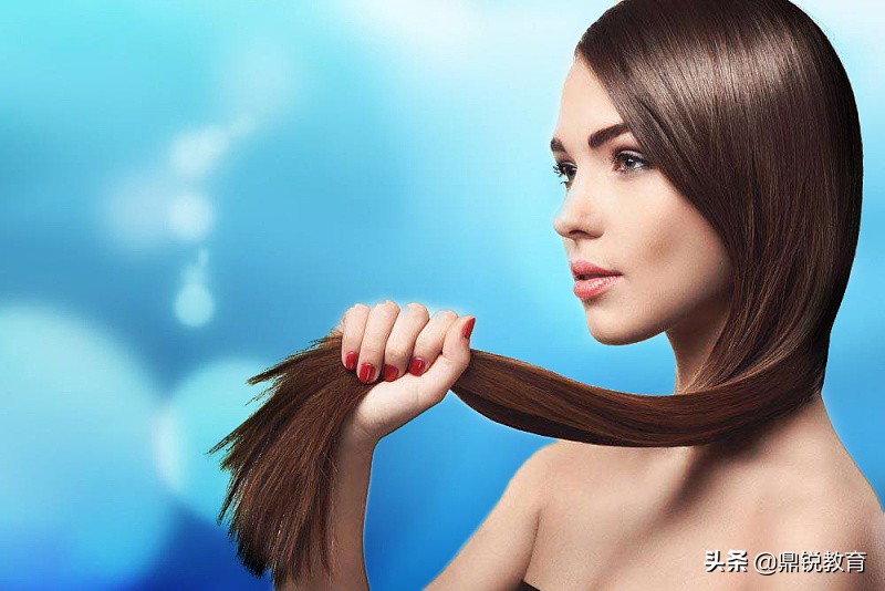 ps删除背景人物,ps人物换背景后不自然怎么办