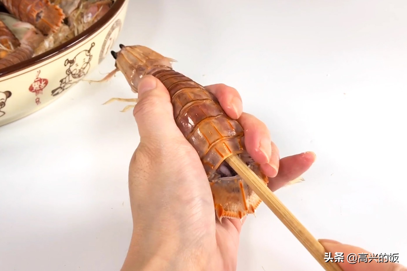 用筷子包皮皮虾怎么剥皮,皮皮虾的正确剥法用筷子