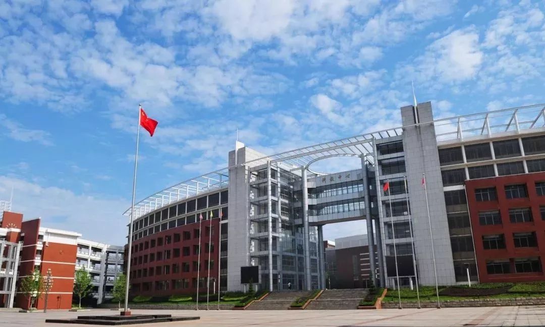 武汉32所重点小学大pk,武汉市十大美丽中学