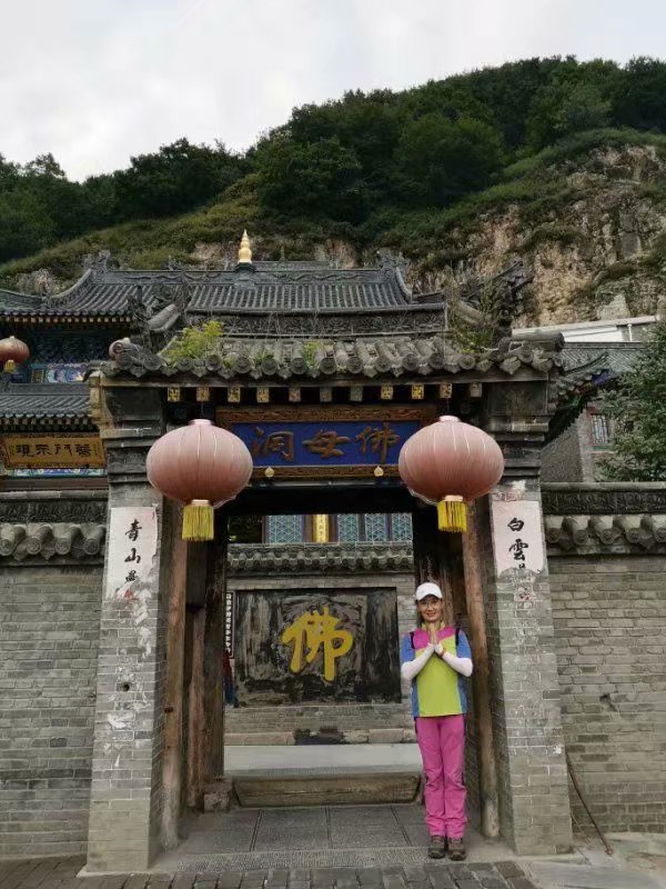 远征三晋凯旋还，飓风众人把酒欢