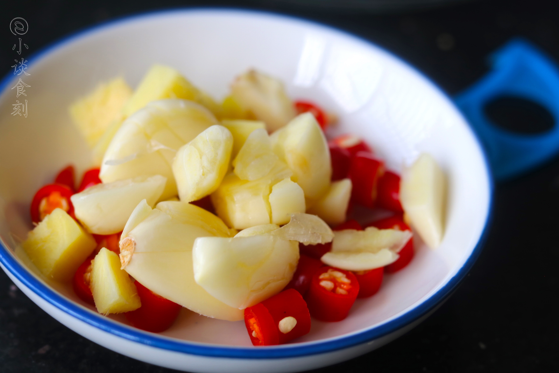 鸭肉怎样炒得不老嫩而且入味,炒鸭子焯完水了怎么做