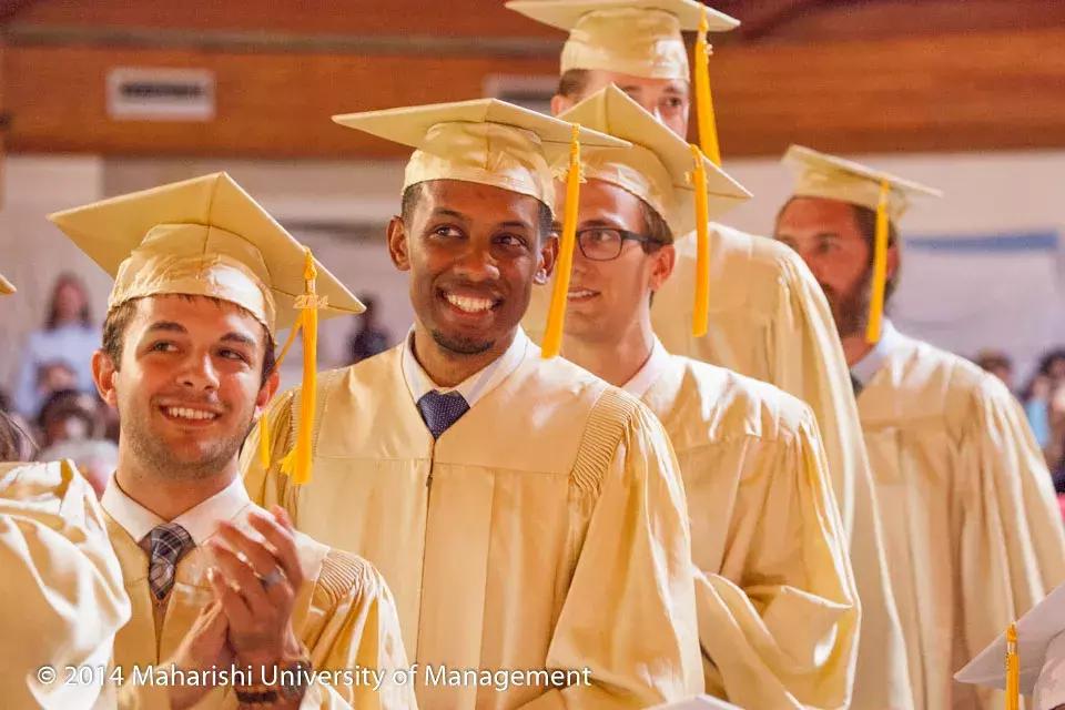 2018年企业招聘调查报告：MBA毕业生薪资行业领先是真的吗？